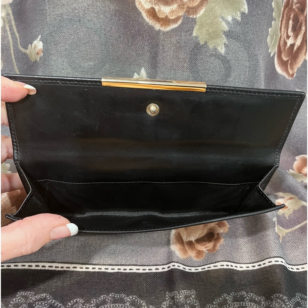 Gucci Leather Wallet made in Italy. Edges very good condition.Stamp 112715-2149 - Picture 5 of 14